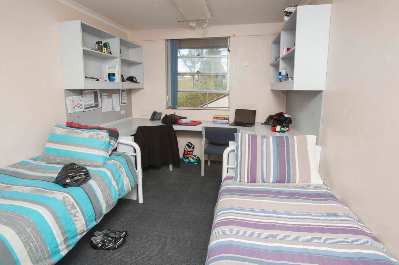 International House UOW Wollongong Student • Reviews • International House UOW Wollongong Student • Reviews •