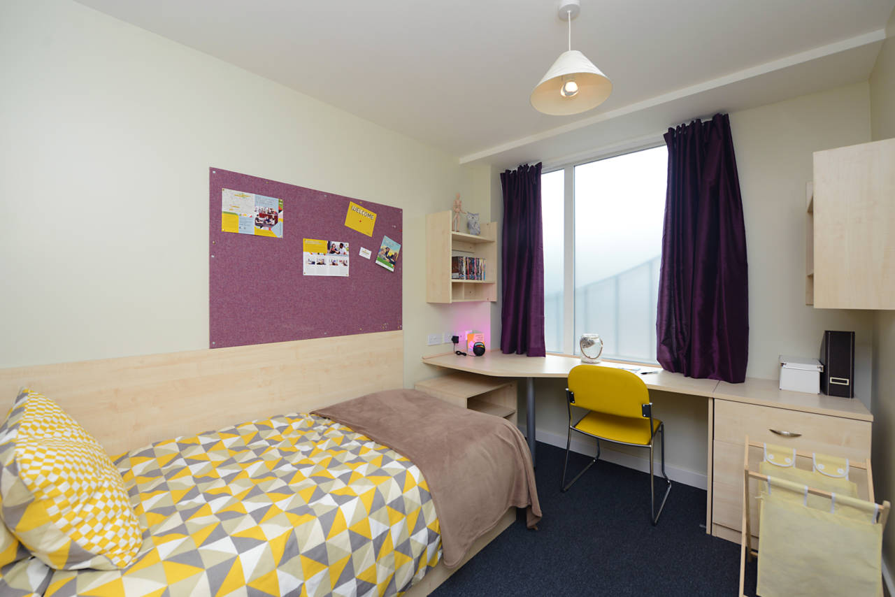 The Heights Birmingham Student • Reviews •