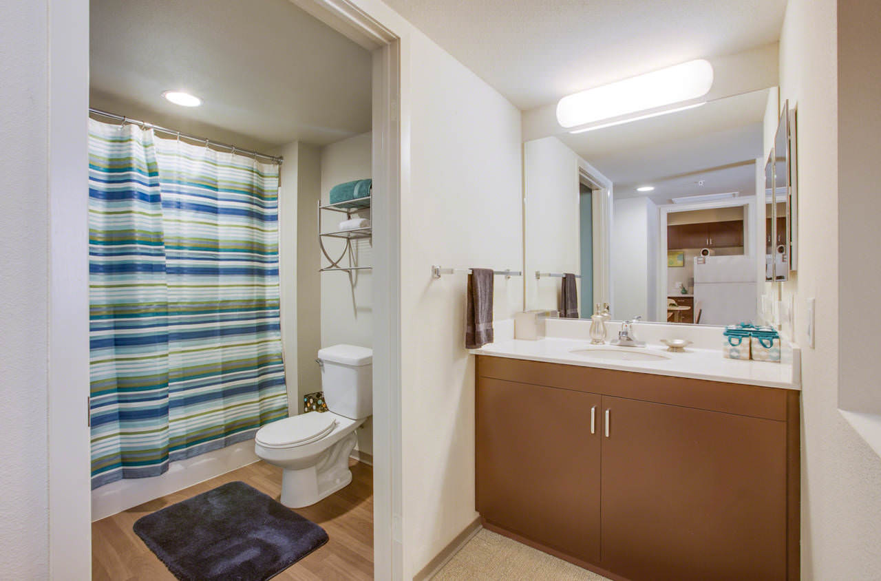 University Gateway, Los Angeles • Student Housing