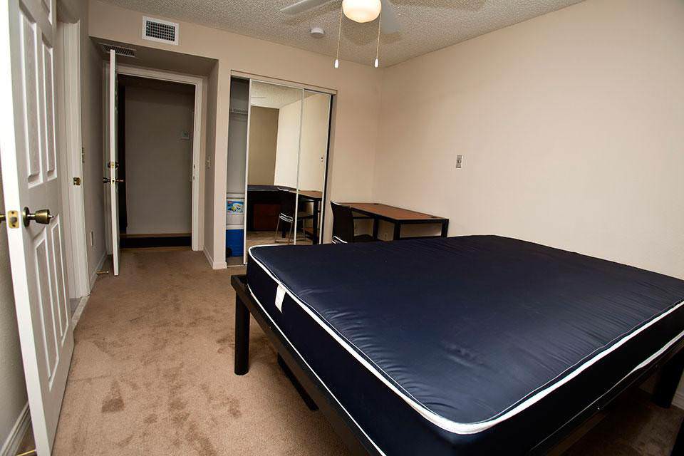 Knights Circle Orlando, FL Student Housing • Reviews •